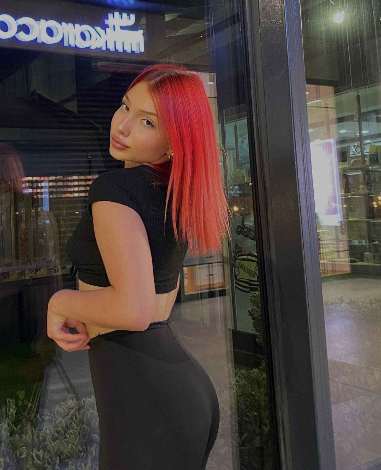 Esenyurt 22 Yaşında Genç Escort